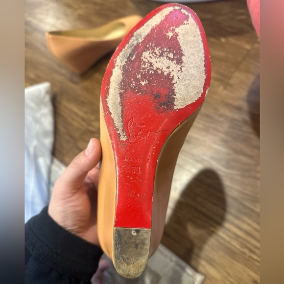 CHRISTIAN LOUBOUTIN Peach Colored Wedge - Picture 6 of 9